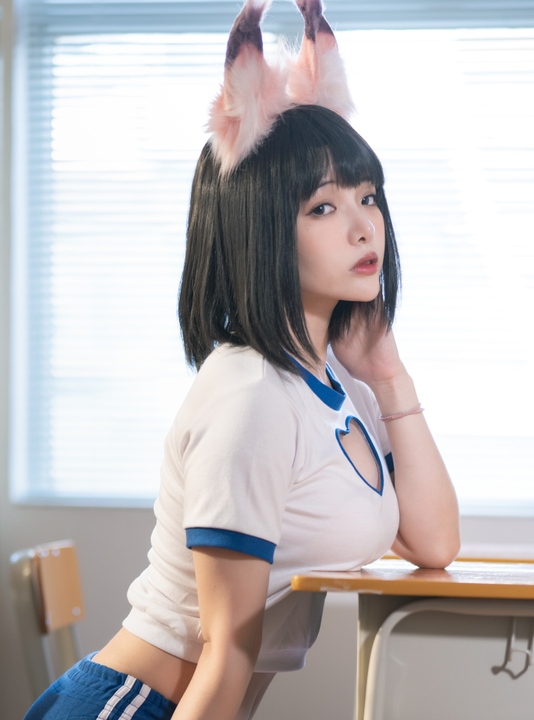 雯妹不讲道理运动服猫咪6281.jpg 雯妹不讲道理运动服猫咪6281.jpg