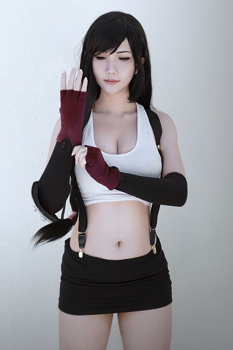 No.033-Tifa-Lockhart-Final-Fantasy-VII-10P-001.jpg No.033-Tifa-Lockhart-Final-Fantasy-VII-10P-001.jpg