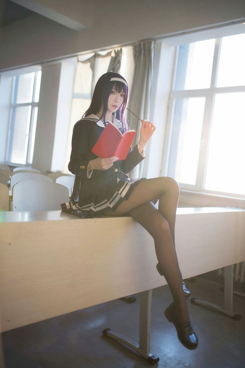 No.013-学姐-16P-001.jpg No.013-学姐-16P-001.jpg