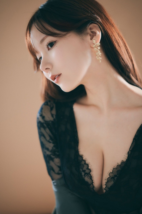 No.071-BLACK-LADY-53P-020.jpg No.071-BLACK-LADY-53P-020.jpg
