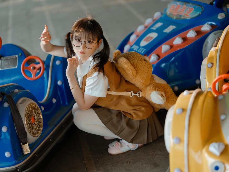 幼水铃衣写真合集高清资源:真人版二次元萝莉的梦幻写真世界【17套】