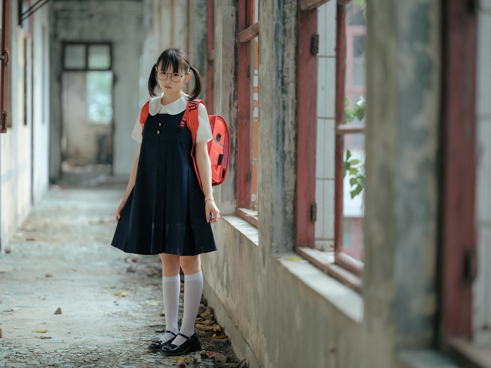 幼水铃衣《失乐园》写真套图下载｜氛围感拉满的艺术系作品分享-漫图社