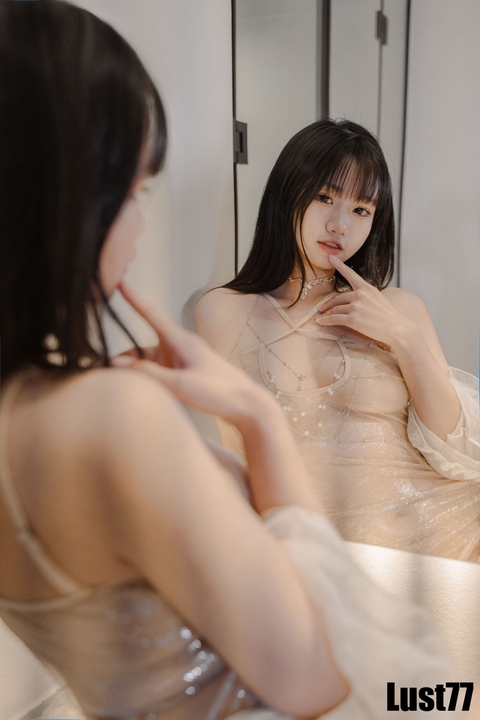 柒柒要乖哦  纸醉金迷 [90P1V-1.68GB]-玩图志