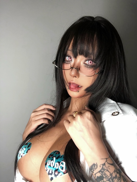 NO.004 下饭樱桃子 – 奶牛 + 辣妹 [27P]-玩图志