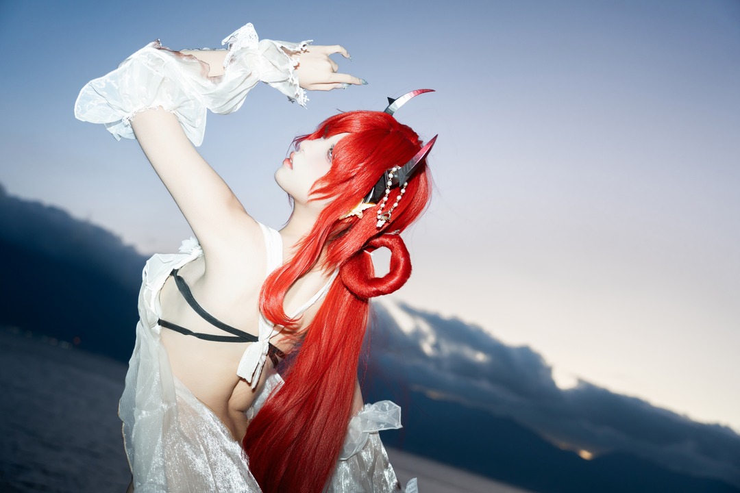 纸悦Etsu_ko - 明日方舟 史尔特尔 泳装 (2)