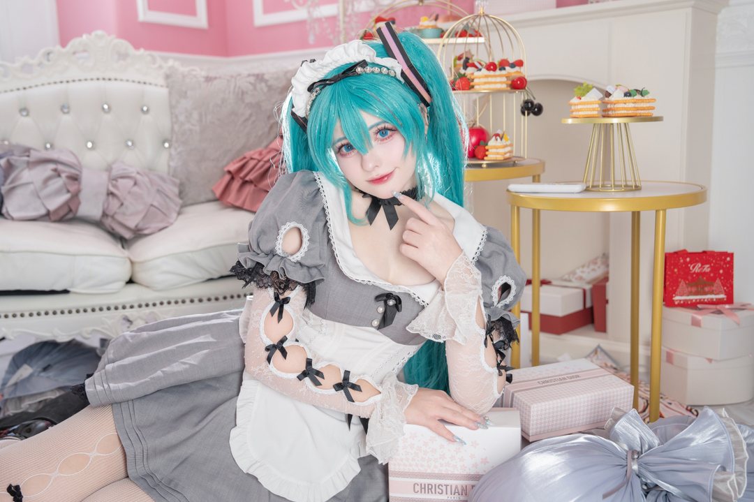 Saya Scarlet - Maid Miku (1)