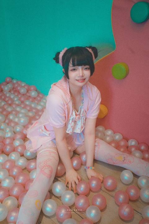 NO.061 落落Raku - 雌小鬼 [61P1V-.99GB]-玩图志