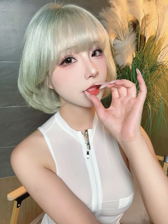 Yuuhui玉汇 (Kokuhui) – 2026年02月写真作品 透明竞泳 [44P]-玩图志