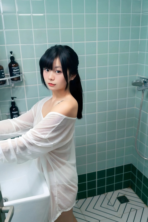 纯白色的视觉净化！滕子京大王 - 洗礼：119P 氤氲水汽间的纯欲天花板-玩图志