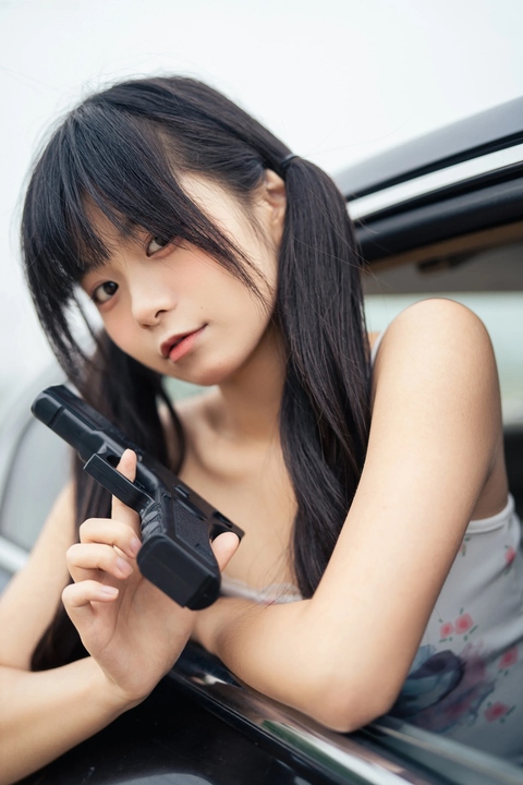 滕子京大王《雌小鬼》写真套图下载 (130P + 1V)｜风格鲜明的人气Cos作品-玩图志