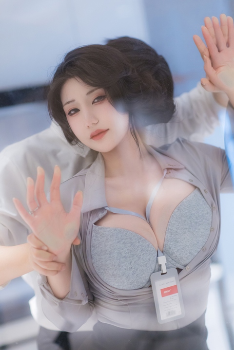 职场间的暧昧张力！星澜 寝取人妻新员工：81P 1GB 叙事向写真天花板-玩图志