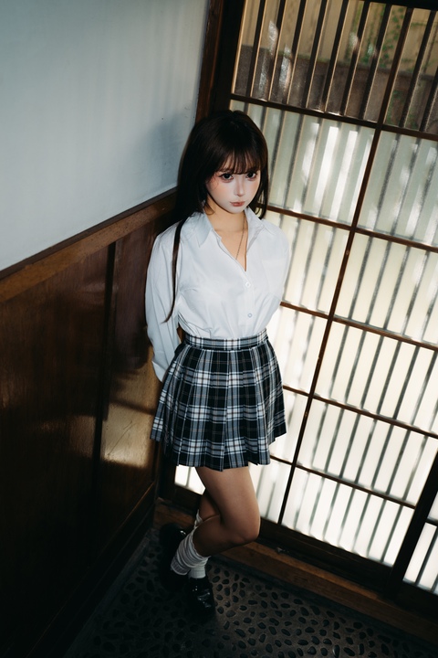 永远的格裙少女！蠢沫沫 – JK：32P 371MB 纯粹的校园悸动-玩图志