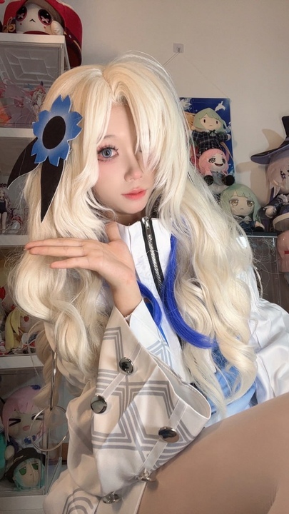 触手可及的细腻张力！白栎Shirly 异世界情绪酱：2.86GB 89P+16V 极致情感捕捉-玩图志