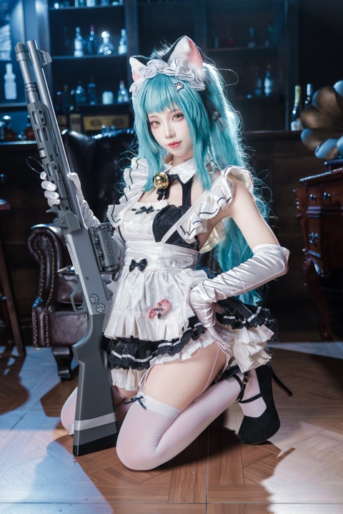 傲娇少校的服务时间！狐玖玖 - 普利瓦蒂：22P 501MB 还原《妮姬》最强女仆装-玩图志