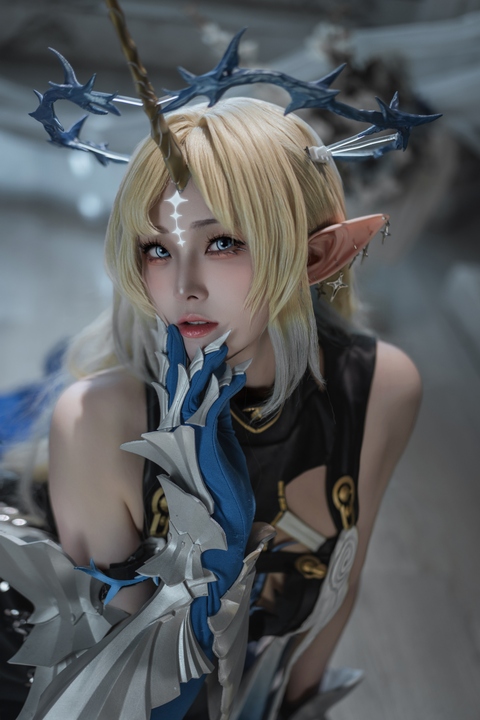 瑝珑长史的冰冷威严！Natsuko夏夏子 – 芙露德莉丝：107P 3V 完美刻画《鸣潮》最强御姐-玩图志