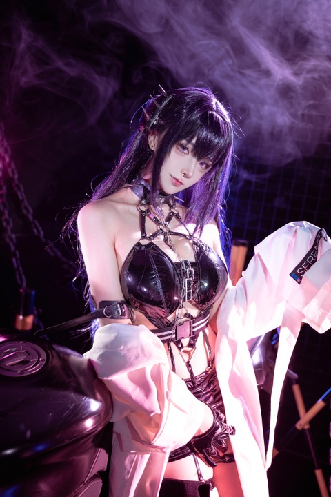 绝对服从的黑胶质感！Seya-狮砸 – 米哈拉：12P 精选记录《妮姬》最强御姐气场-玩图志