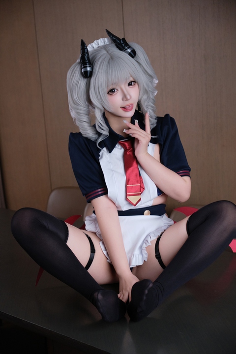 1.30GB 邪恶采样！胡桃猫 小恶魔女仆：110P 4V 捕捉最具张力的崩坏美学-玩图志