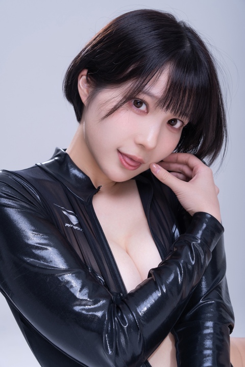 天川星夏 - Black in White (1)