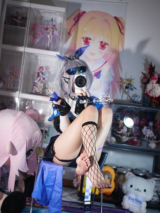 只有她能还原的朋克天才！白栎Shirly 银狼148P+24V 记录星核猎手最叛逆的骇客瞬间-玩图志