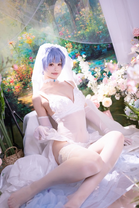 圣洁余晖！星黛鹿鹿 绫波丽花嫁：52P 记录那个永恒少女最温柔的告白-玩图志