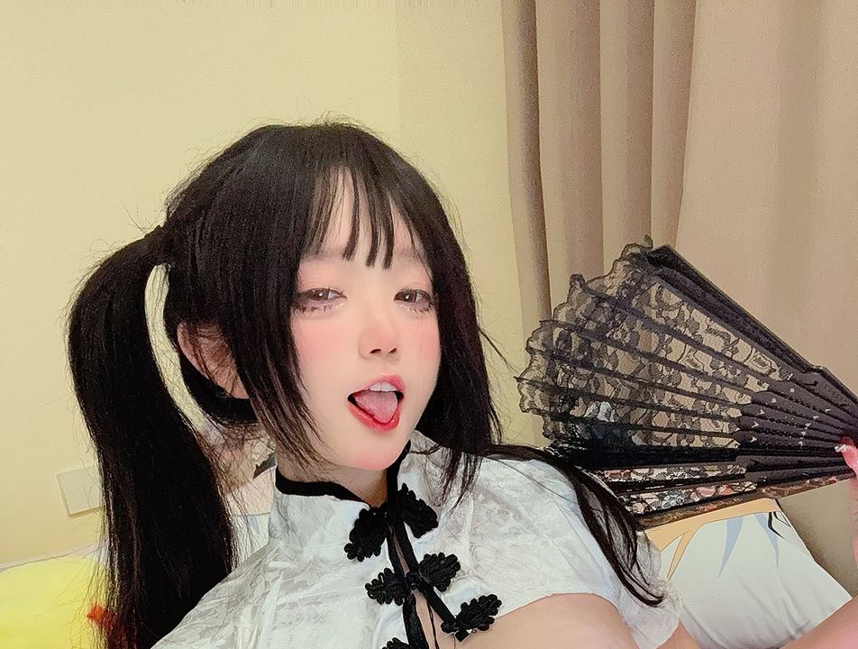 暴力贺岁！神沢永莉 - 新春贺图：31P 1V 捕捉最极致的红韵美学-玩图志