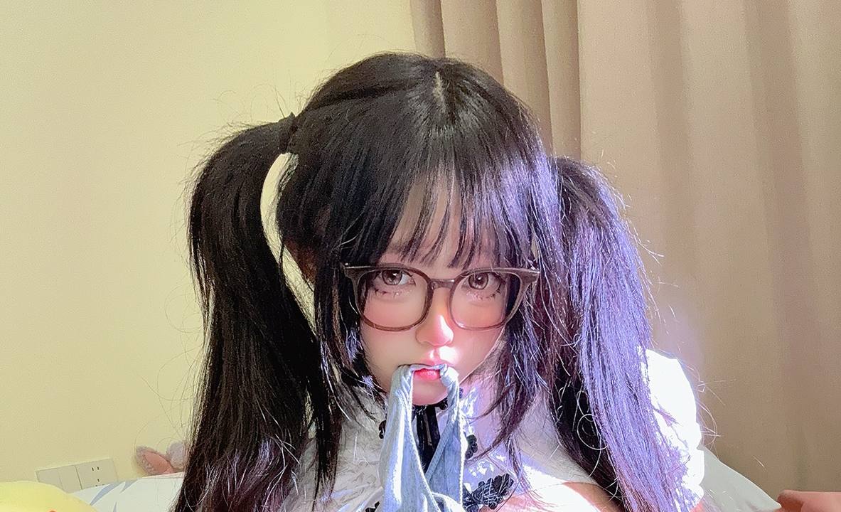 神沢永莉 - 新春贺图 (2)