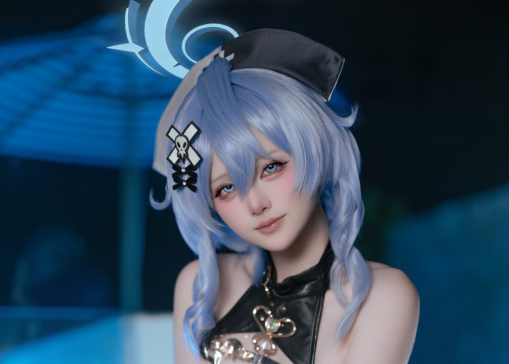 屿鱼 天雨亚子：31P 护士装还原格黑娜行政官最温婉的瞬间-玩图志