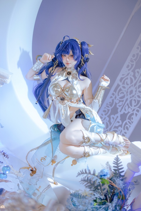 幻梦共鸣！屿鱼 鸣潮尤诺：62P 记录最冷艳的二次元建模级神颜-玩图志