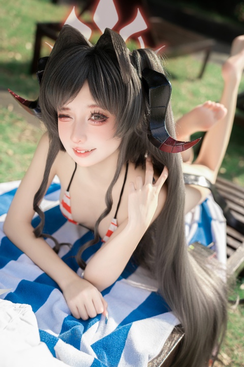 狂气爆发！纸悦Etsu_ko 鬼怒川霞：44P 还原格黑娜温泉开发部最嚣张的泳装-玩图志