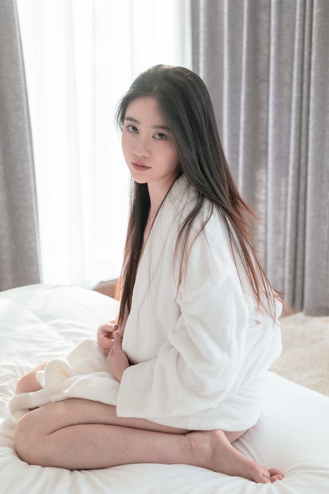 80P 绝美氧气感！年年Nnian – 晨：捕捉最轻盈、最通透的清晨白日梦-玩图志