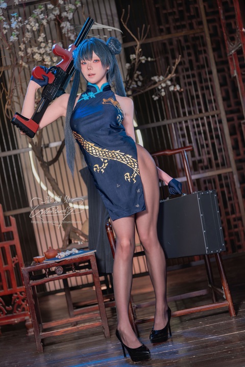 咬一口兔娘 · 碧蓝档案 龙华妃咲｜123P+2V · 玄武商会千金的华美侧影-玩图志