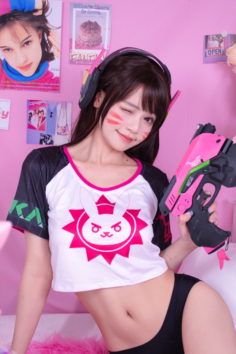 星黛鹿鹿 · OW DVA｜42P · 机甲少女的待机时刻-玩图志