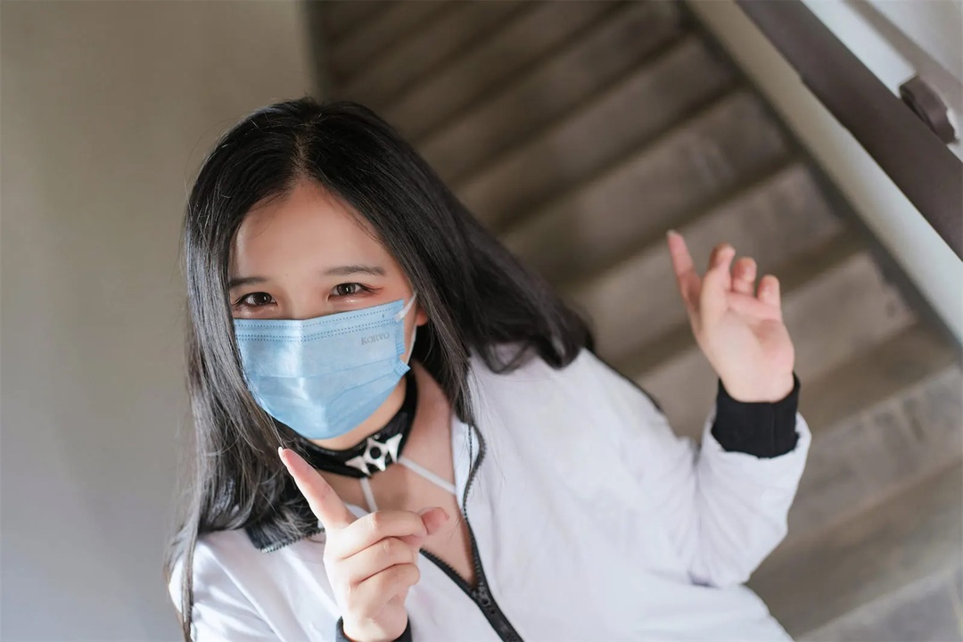 阿半今天很开心  - M楼梯 (2)