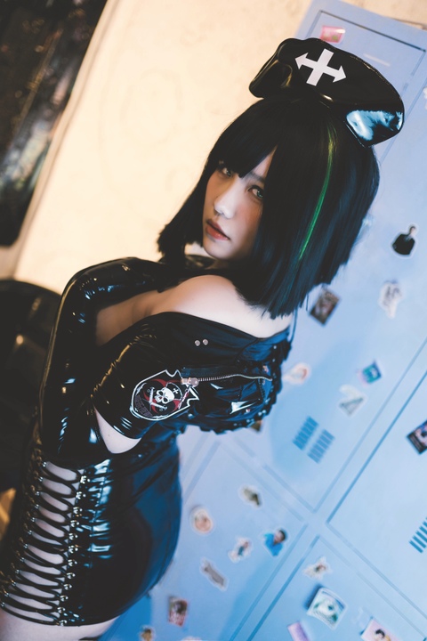 阿半今天很开心 - 黑暗护士 (2)