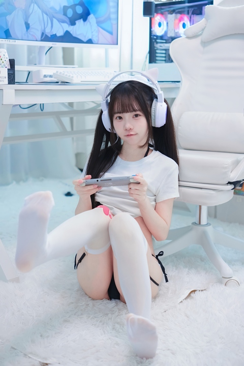 可可小白兔 不要打游戏惹 打兔兔