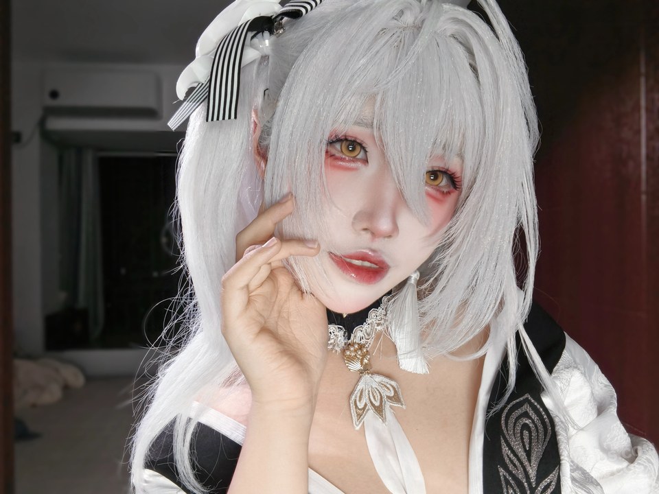 比奇堡黄塞方块 · 白凤双形态｜45P · 原设与变体之间的节奏切换-玩图志