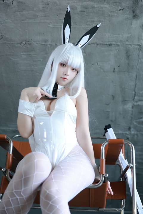 G44不会受伤 - 布兰儿兔女郎 (1)