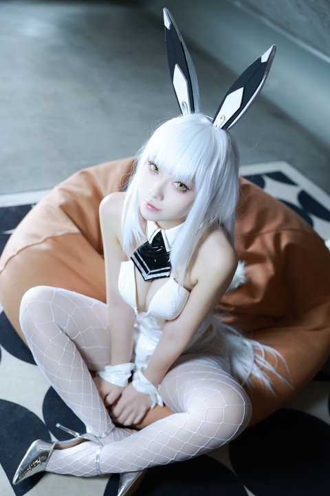 G44不会受伤 · 布兰儿 兔女郎｜51P · 造型张力与视觉节奏的平衡-玩图志