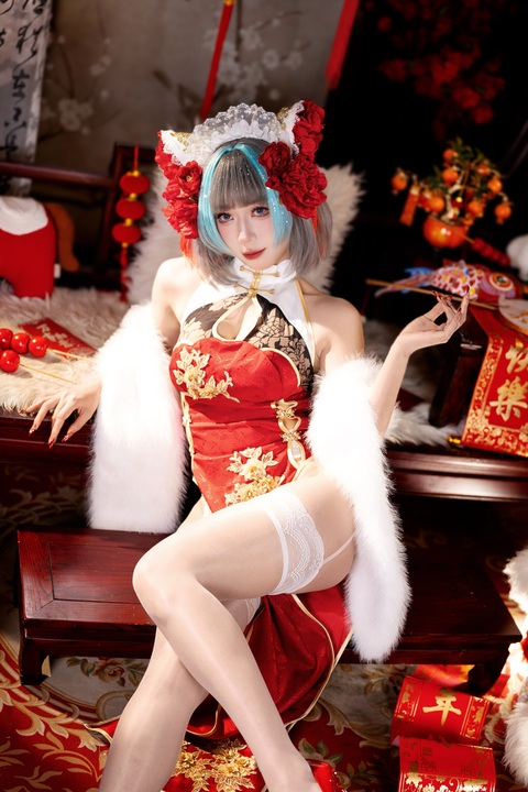 Money冷冷 · 柴郡新年旗袍｜61P · 节日氛围中的灵动表达-玩图志