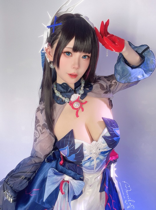 Momiko Lin 紅葉 - Hysilens (1)