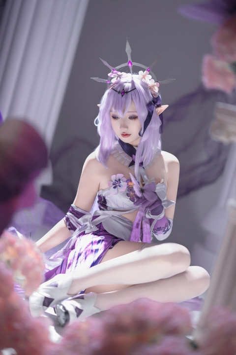 悲伤小木 · 遐蝶｜27P · 轻盈意象中的情绪流动-玩图志