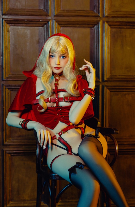 Tenletters · 小红帽与大灰狼｜48P · 童话结构下的双重角色演绎-玩图志