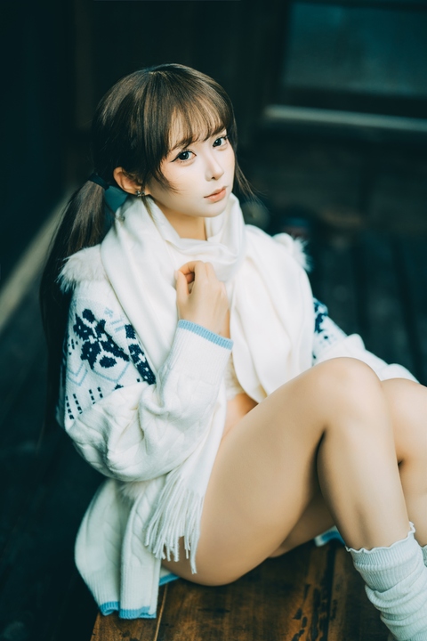 蠢沫沫 · 情人节写真｜26P · 节日氛围中的情绪瞬间记录-玩图志