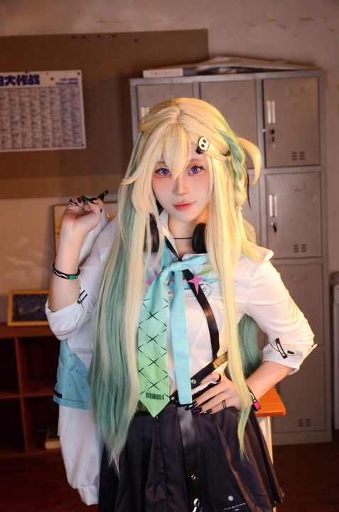 叉燒hibiki · 琳奈cos写真｜137P+7V · 动静切换中的角色节奏表达-玩图志