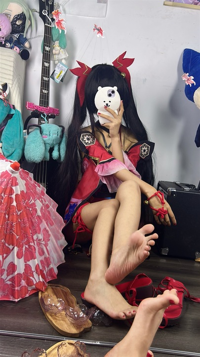 琴里gogo梨 · 火花cos写真｜199P+11V · 高能量密度下的不稳定节奏表达-玩图志
