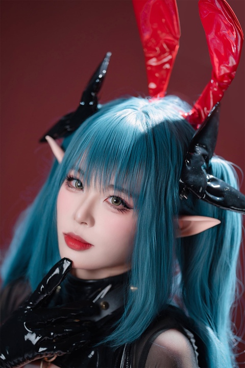 轩萧学姐 · 雷根斯堡兔女郎cos｜62P · 角色标签下的视觉强化表达-玩图志