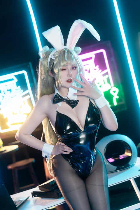 Natsuko 夏夏子 · NIKKE 索达 兔女郎｜94P · 战术玩偶的致命邀约-玩图志