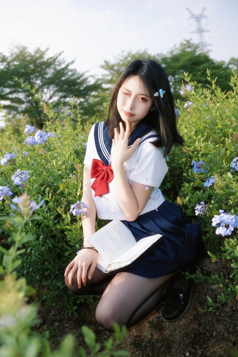 七只红豆 · 红豆蓝花JK｜39P-86MB · 青春滤镜下的制服叙事-玩图志