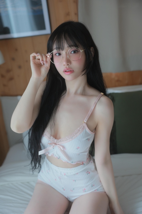 Nyansaran · SWTB VOL.77 SUMMER｜226P-325MB · 猫系夏日的胶片狂想-玩图志