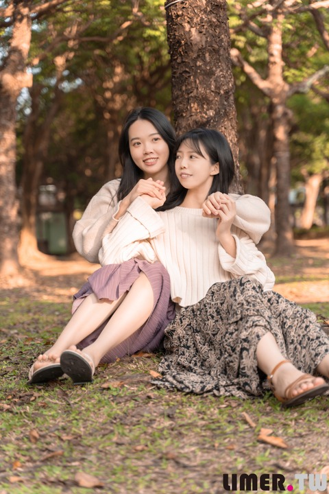 Limerence · Mona × Cosima 大自然與足的親密接觸｜141P1V-1.38GB · 原野对脚掌的亲吻 imprint-玩图志
